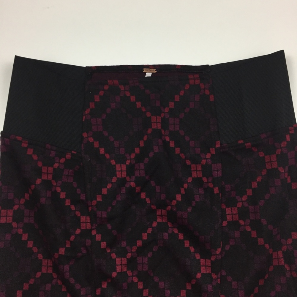 NWT FREE PEOPLE Printed Pull On Soft Skirt - Picture 4 of 6